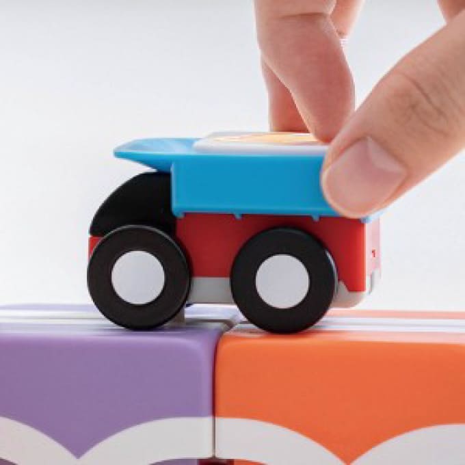 Qbi Explorer Kids Preschool プルバックカー(レッド&ブルー) 1台 単品