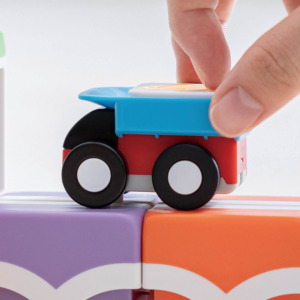 Qbi Explorer Kids Preschool プルバックカー(レッド&ブルー) 1台 単品