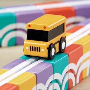 Qbi Happy School Bus